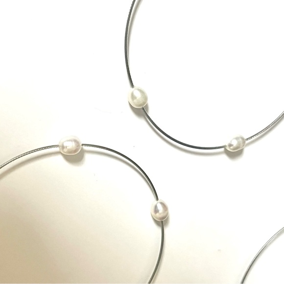 Nordstrom silver bangle bracelet set of 5 gray & white pearls - Picture 10 of 13